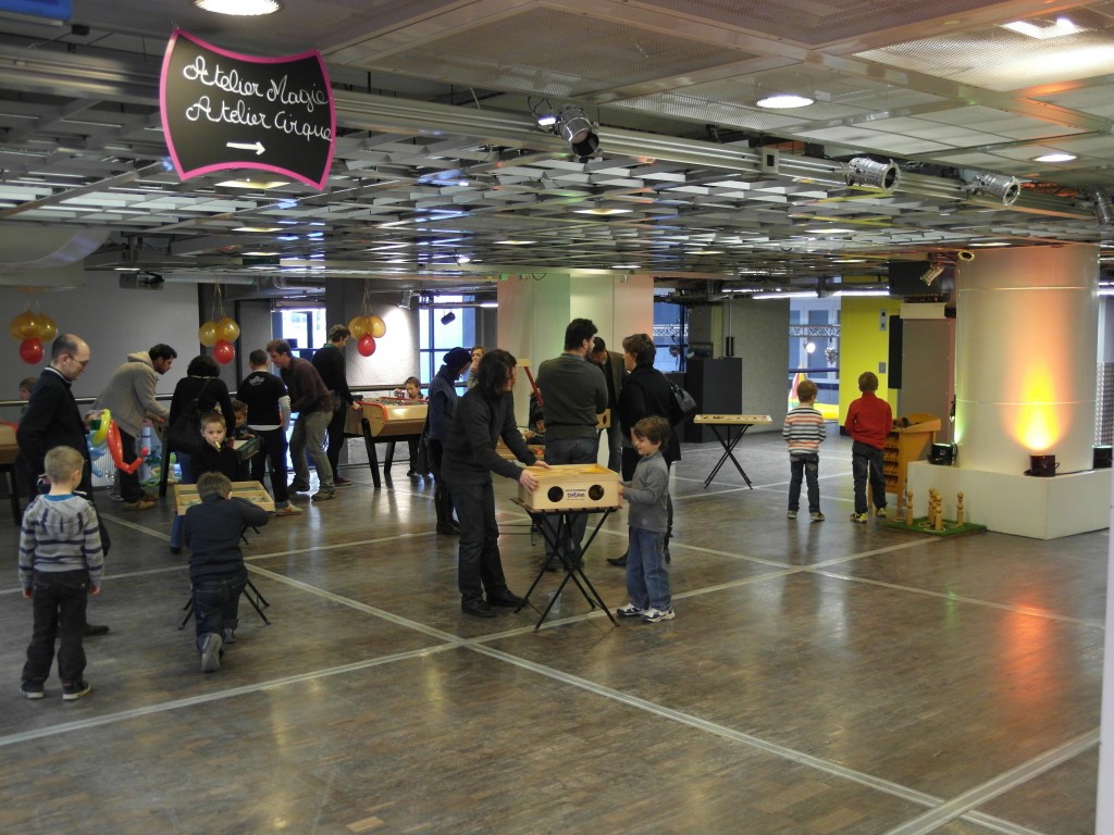 Jeux en bois arbre de Noël villette