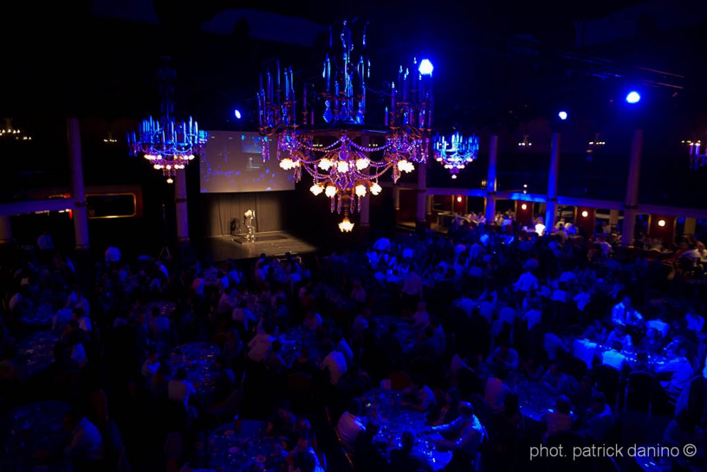 Soiree de gala - diner assis : entreprise du batiment, salle Wagram, Paris realisation