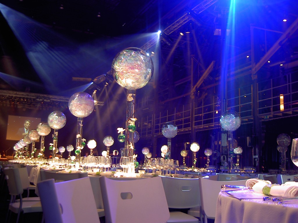 Soirée entreprise - décoration - diner assis Paris, Deauville, Nanterre