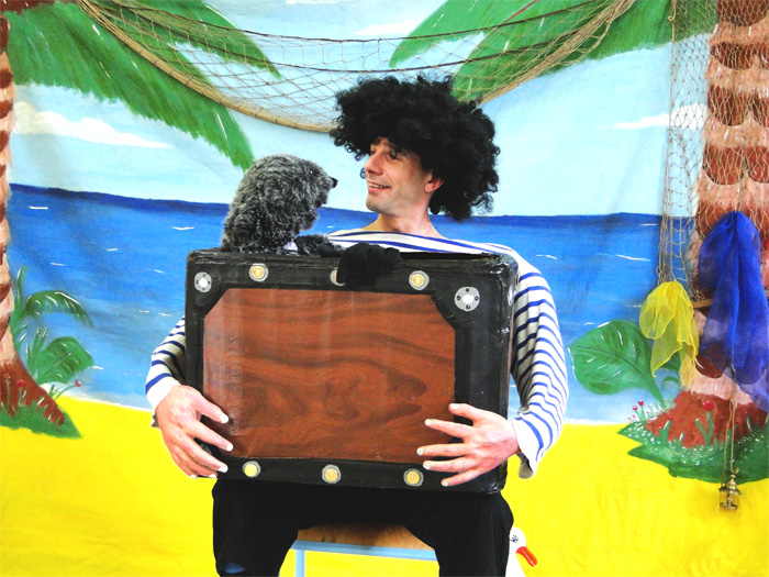 Piratababouche : Spectacle burlesque enfant pirate et marionnette - Arbre Noel et family day