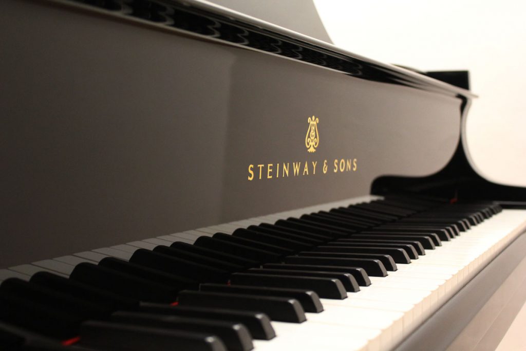 Pianiste : animation événement musique: piano bar, piano jazz, piano classique