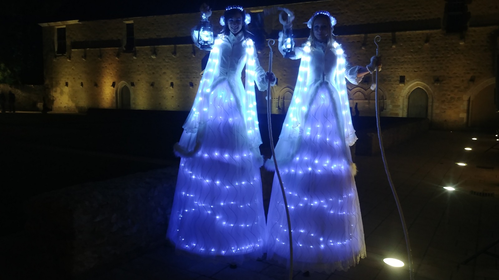 Echassier lumineux led - animatione evenementielle deambulation