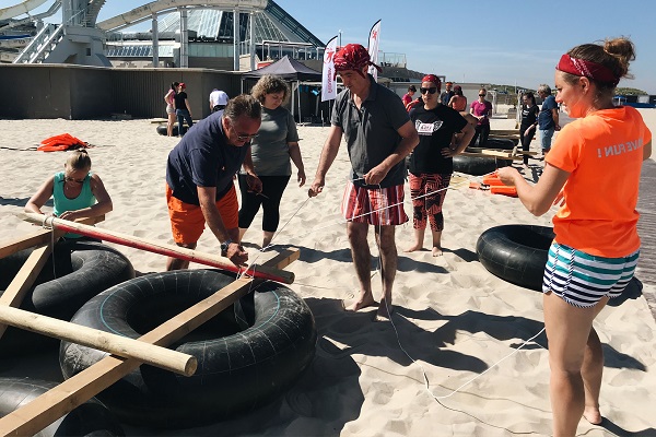 activité team building construction radeau plage normandie - journee de cohesion entreprise trouville benerville