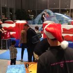 surf des neiges - simulteur de snowboard - animation enfant arbre de noel , family day , theme neige