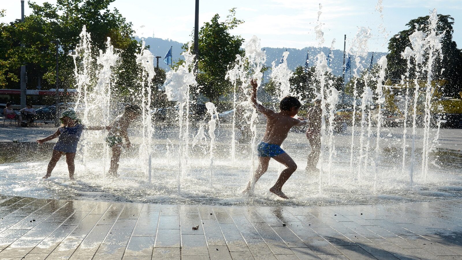 Jeu d'eau enfant - animation été plage urbaine centre ville paris ile de france normandie